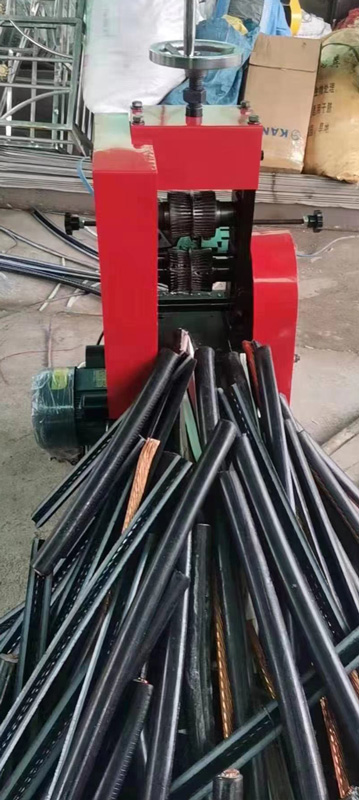 máy bóc vỏ dây điện tự động