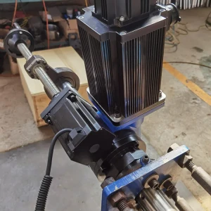 Máy doa lỗ  - phóng lỗ ắc - Có chức năng hàn đắp lên lỗ