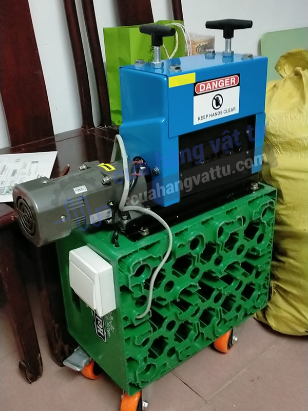 máy tách dây điện thừa