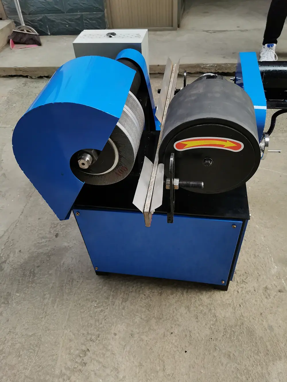 máy mài ống 1 đầu