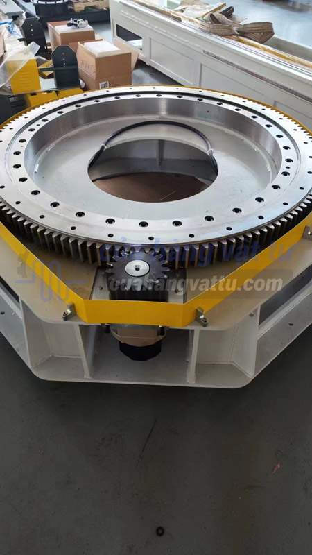Trục xoay robot công nghiệp