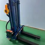 Xe nâng tay cao 1.6m 200kg | Dùng tời điện kéo